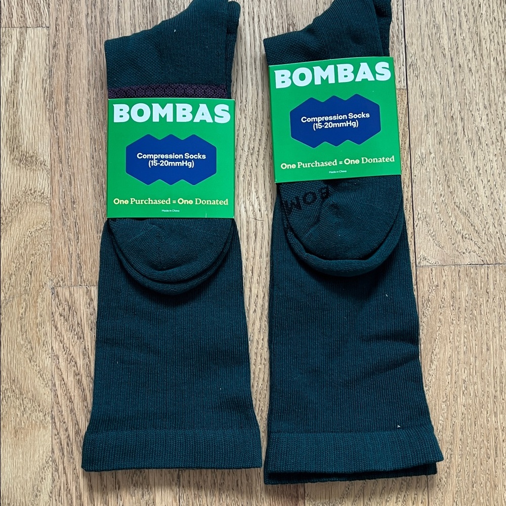 Bombas Men's green NWT Compression Socks (set of 2)